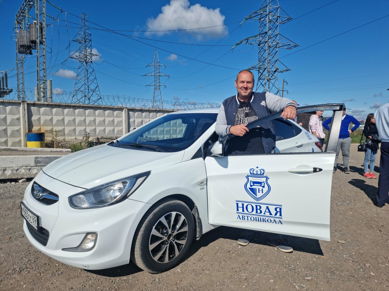 Автошкола к тверь. Автошкола Чайка Тверь. Новая автошкола Тверь. Новая автошкола Псков. Городская автошкола Тверь.